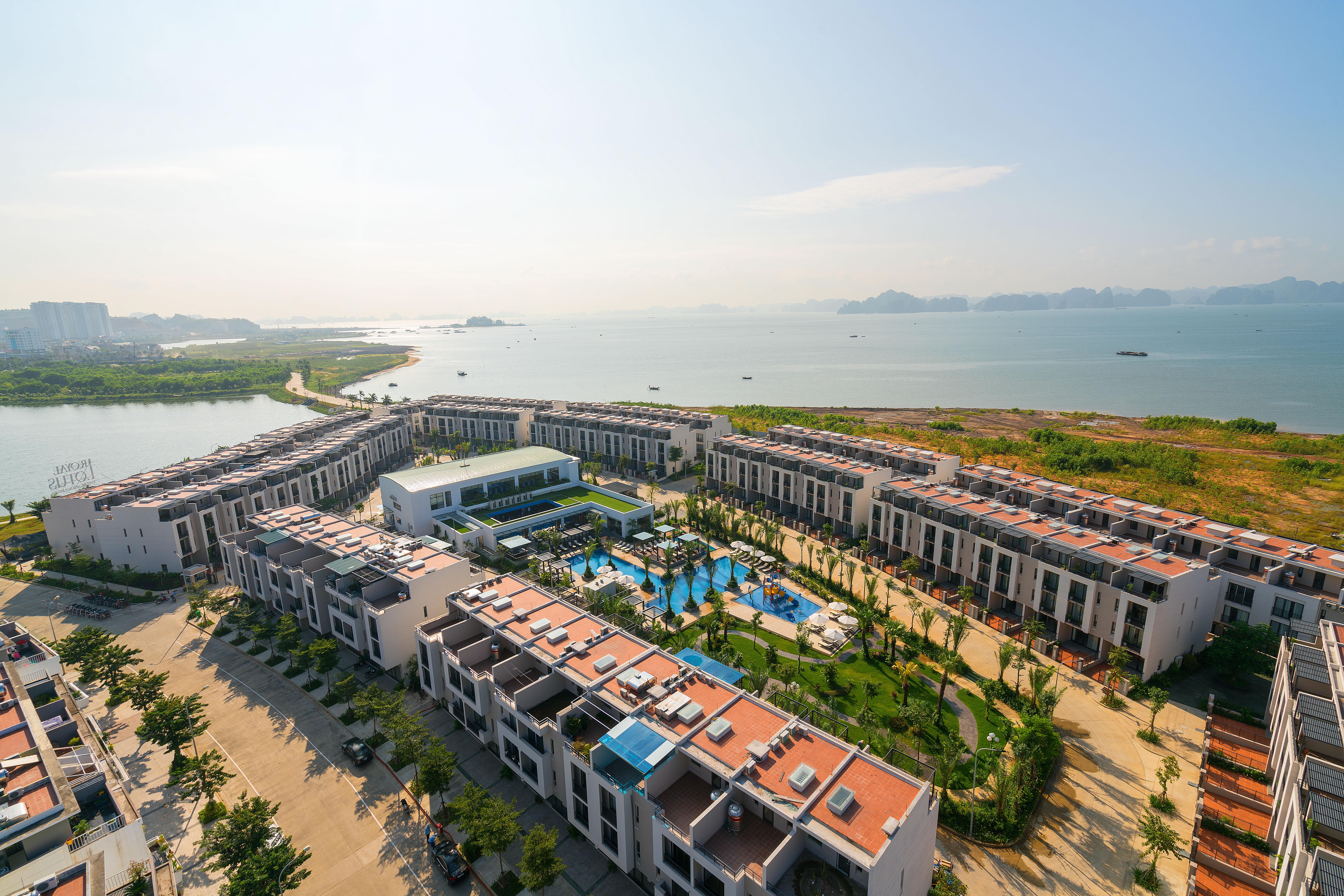 ROYAL LOTUS HA LONG RESORT & VILLAS HẠ LONG 4*